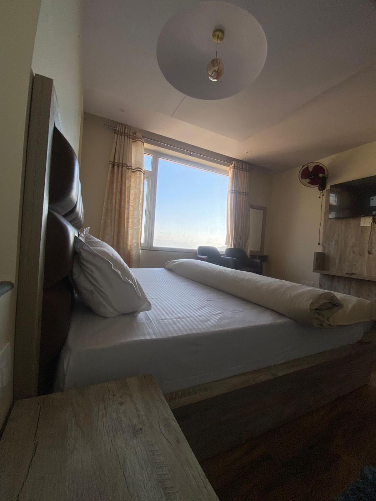 Harmony Heights Hotel Shimla Exterior photo